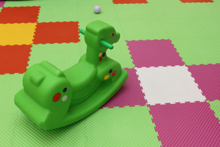 Износостойкое спортивное покрытие ПВХ 375х375*8 мм PL1