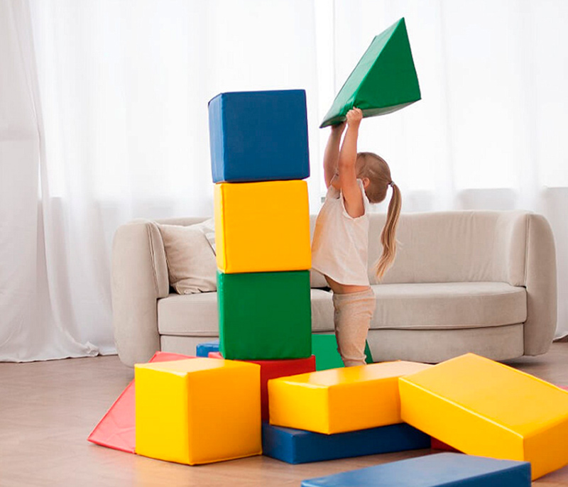 Что подарить ребёнку 1, 2 или 3 лет: идеи развивающих подарков, которые действительно полезны