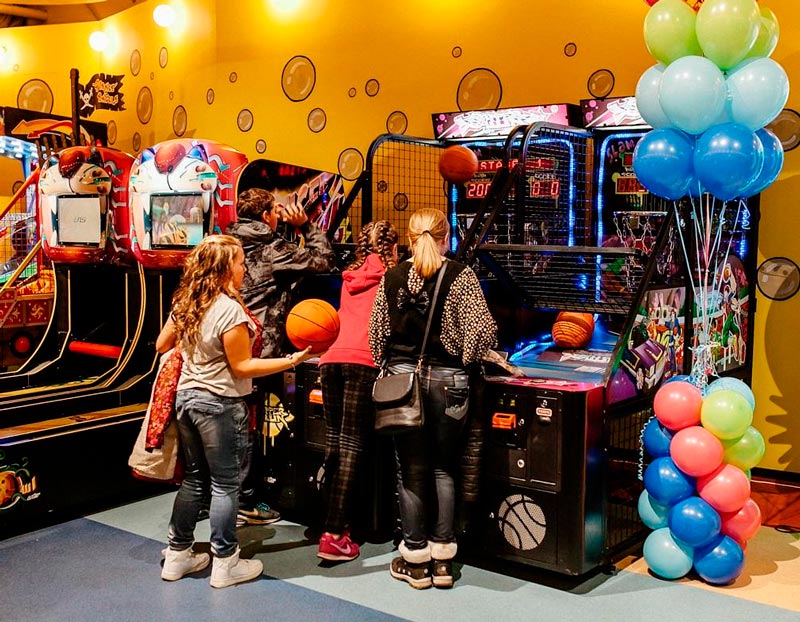 Детские игровые автоматы для игровой зоны: что важно учитывать и какие модели подойдут лучше всего