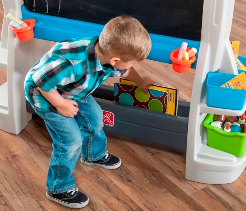 Детский двухсторонний мольберт с полочками STP84